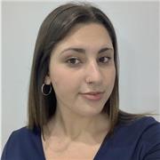 Siempre se me han dado bien las matemáticas y es algo con lo que disfruto, sobre todo enseñando a que los demás disfruten de ellas también. Estudié matemáticas hasta 2o de Bachillerato así que podría darle clase a cualquier niño de primaria, secundaria o